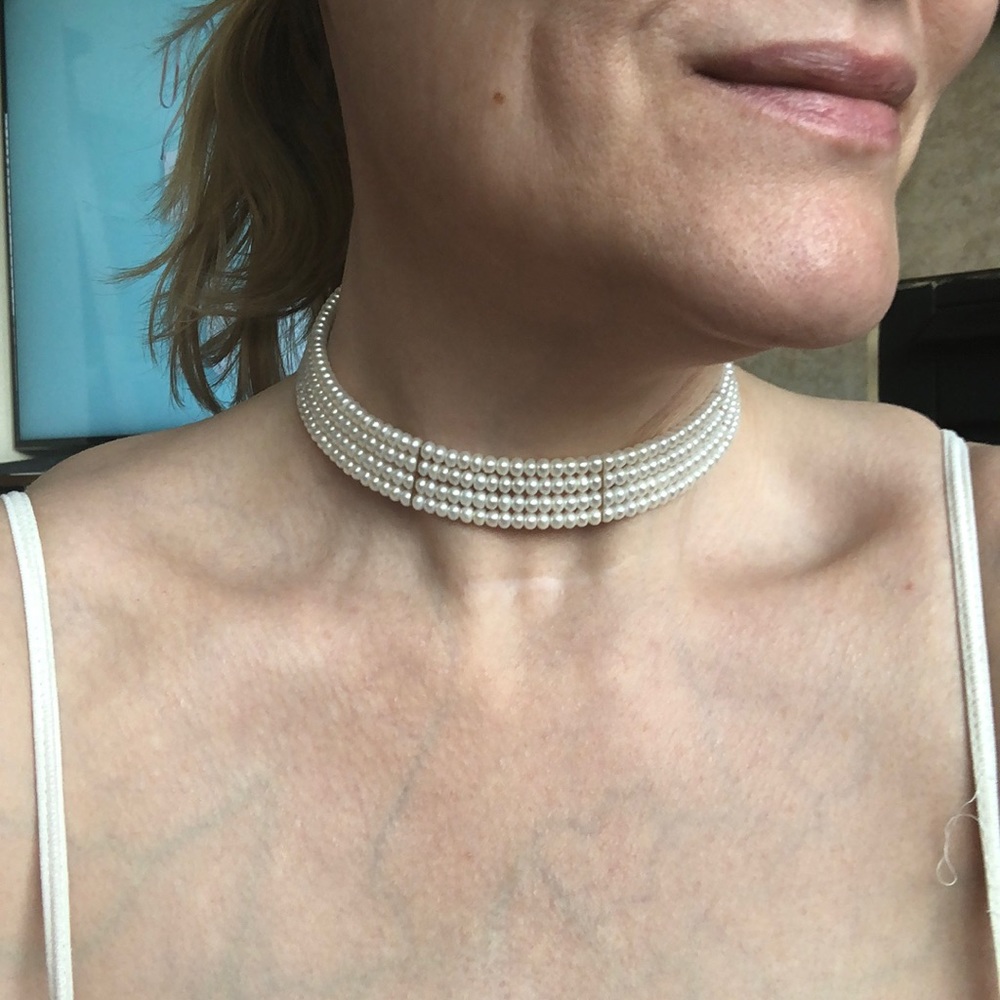 Elegant Pearl Choker Necklace - Picture 6 of 6